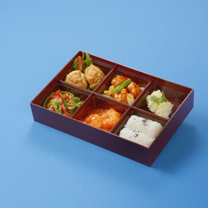 中華弁当　3,240円(税込)